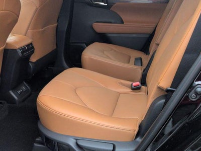 2026 Toyota Highlander Platinum