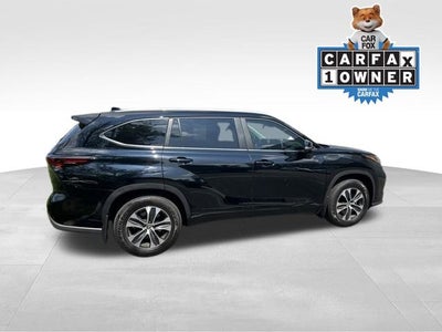 2025 Toyota Highlander XLE