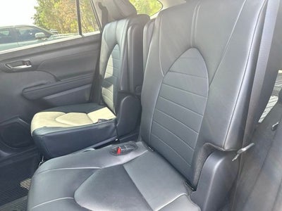 2025 Toyota Highlander XLE