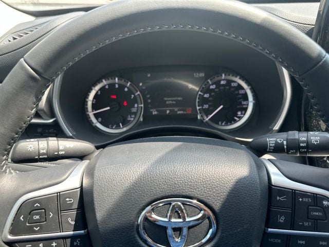 2025 Toyota Highlander XLE