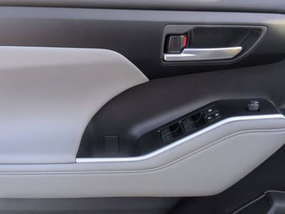 2026 Toyota HIGHLANDER XLE