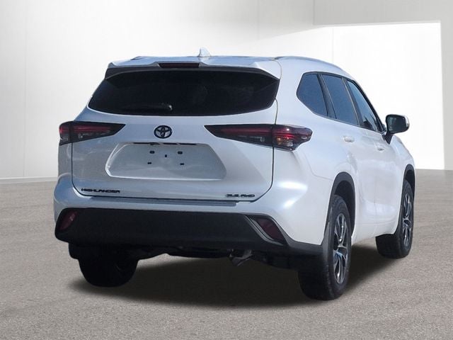 2026 Toyota HIGHLANDER XLE