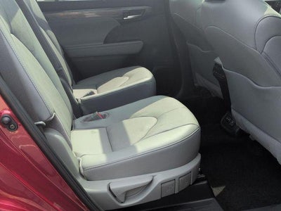 2026 Toyota Highlander Platinum
