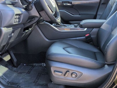 2026 Toyota HIGHLANDER Platinum