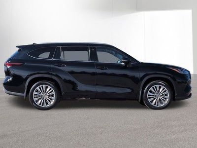 2026 Toyota HIGHLANDER Platinum
