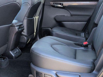 2026 Toyota HIGHLANDER Platinum