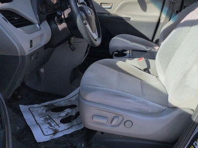 2015 Toyota SIENNA LE 3.5L LE 8 Passenger