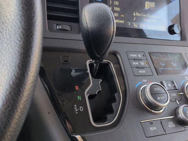 2015 Toyota SIENNA LE 3.5L LE 8 Passenger