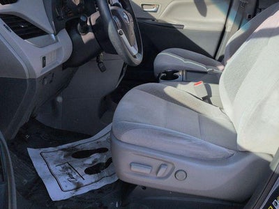 2015 Toyota SIENNA LE 3.5L LE 8 Passenger