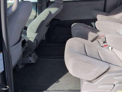 2015 Toyota SIENNA LE 3.5L LE 8 Passenger