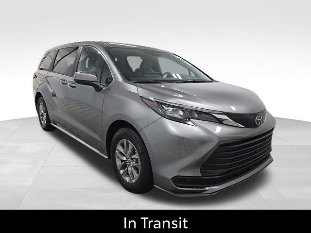 2026 Toyota Sienna LE 8-Passenger Hybrid FWD's photo