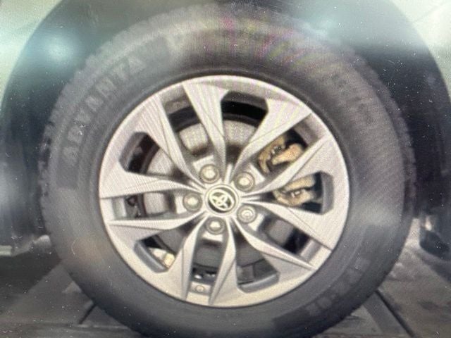 2024 Toyota Sienna LE 8 Passenger