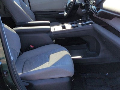 2024 Toyota SIENNA LE LE 8 Passenger