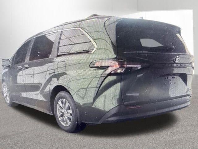 2024 Toyota SIENNA LE LE 8 Passenger