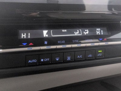 2023 Toyota SIENNA LE LE 8 Passenger