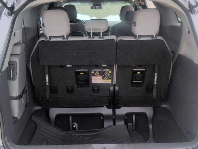 2023 Toyota SIENNA LE LE 8 Passenger