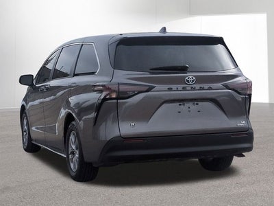2023 Toyota SIENNA LE LE 8 Passenger