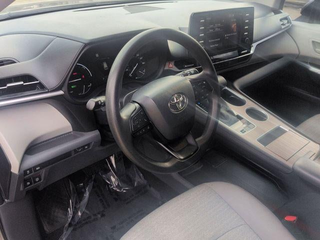 2023 Toyota SIENNA LE LE 8 Passenger