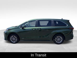 2021 Toyota Sienna LE 8 Passenger