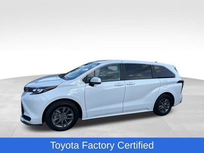 2025 Toyota Sienna LE 8 Passenger