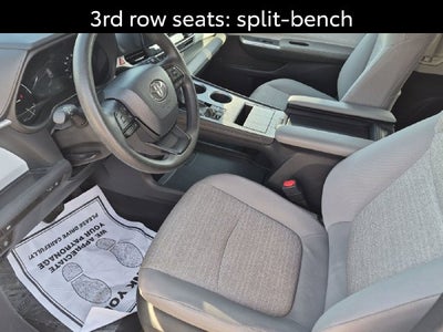 2025 Toyota Sienna LE 8 Passenger