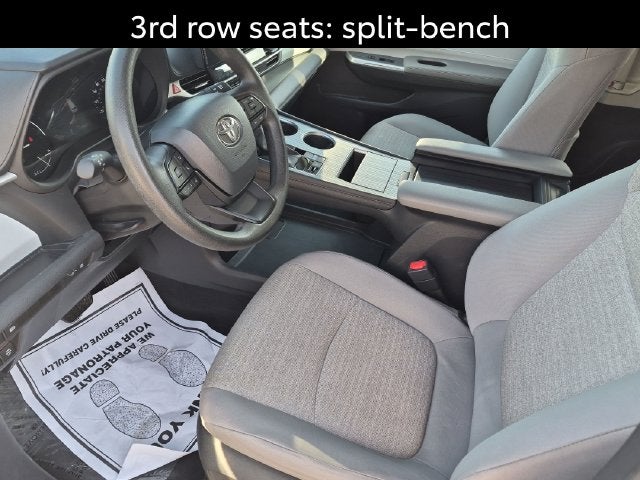 2025 Toyota Sienna LE 8 Passenger