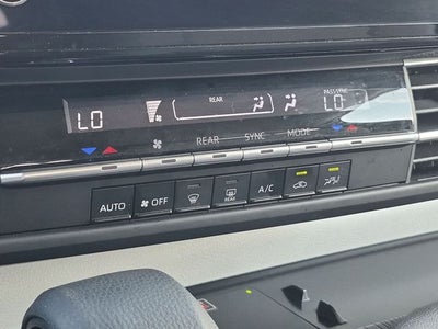 2025 Toyota Sienna LE 8 Passenger