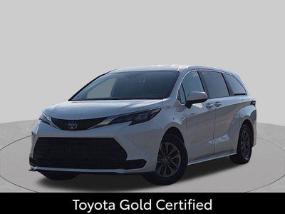 2025 Toyota Sienna LE 8 Passenger