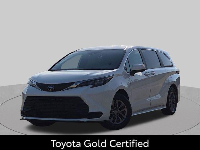 2025 Toyota Sienna LE 8 Passenger