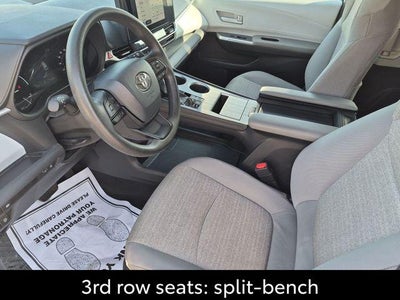 2025 Toyota Sienna LE 8 Passenger