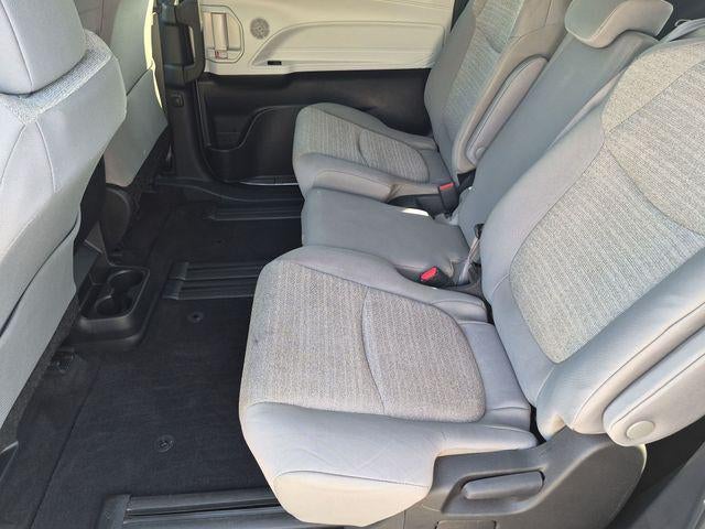 2025 Toyota Sienna LE 8 Passenger