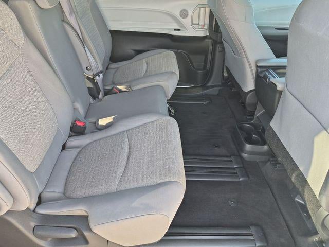 2025 Toyota Sienna LE 8 Passenger