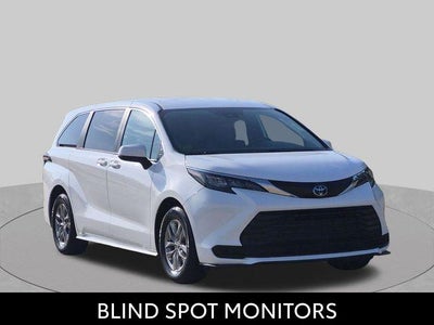 2025 Toyota Sienna LE 8 Passenger
