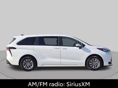 2025 Toyota Sienna LE 8 Passenger