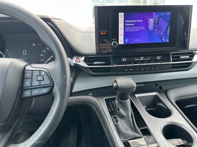 2025 Toyota Sienna LE 8 Passenger