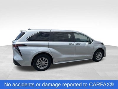 2025 Toyota Sienna LE 8 Passenger