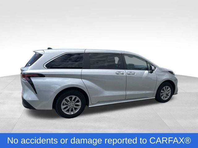 2025 Toyota Sienna LE 8 Passenger