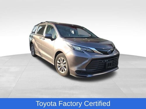 2024 Toyota Sienna LE 8 Passenger
