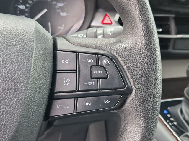 2024 Toyota Sienna LE 8 Passenger