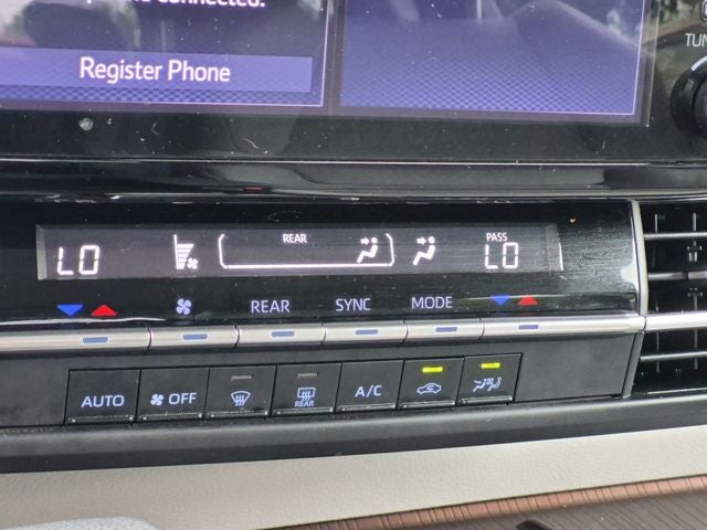 2024 Toyota Sienna LE 8 Passenger