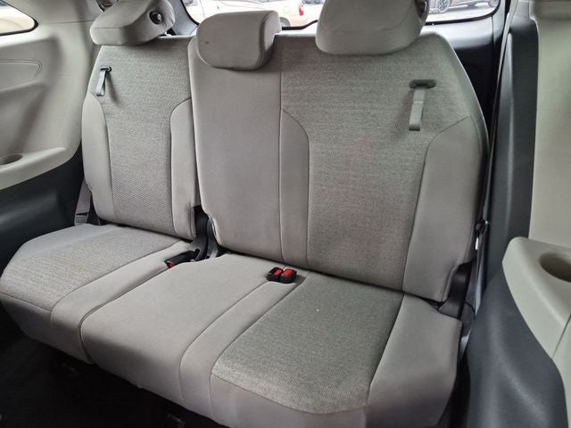 2024 Toyota Sienna LE 8 Passenger