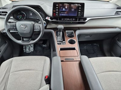 2024 Toyota Sienna LE 8 Passenger