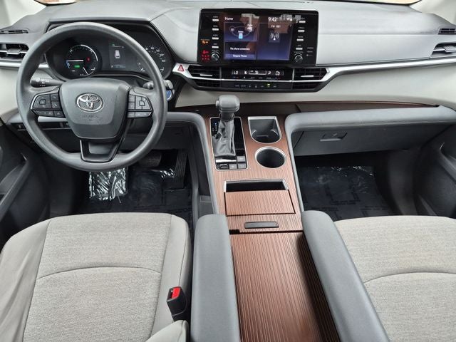 2024 Toyota Sienna LE 8 Passenger
