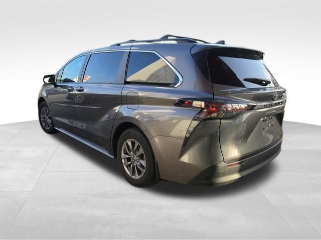 2024 Toyota Sienna LE 8 Passenger