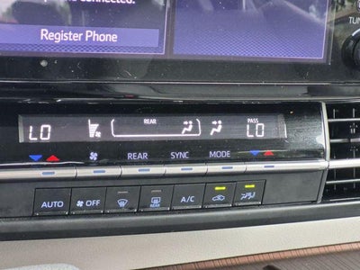 2024 Toyota Sienna LE 8 Passenger