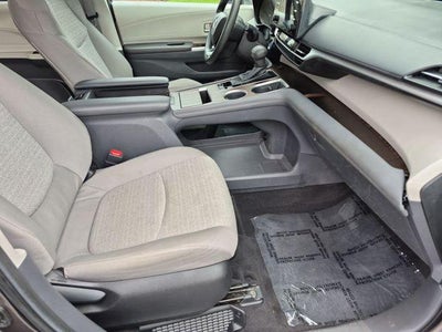 2024 Toyota Sienna LE 8 Passenger
