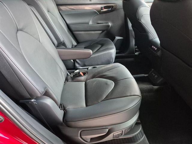2026 Toyota Highlander Hybrid Limited