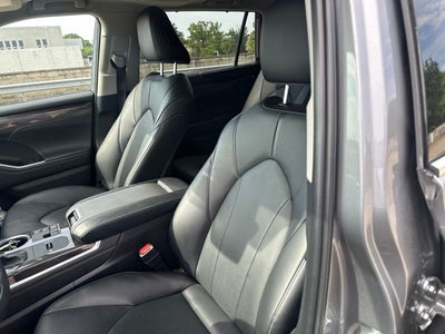 2026 Toyota Highlander Hybrid Limited