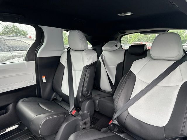2026 Toyota Sienna XSE 7 Passenger