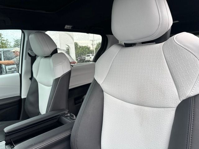 2026 Toyota Sienna XSE 7 Passenger